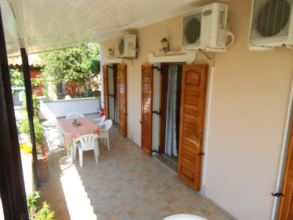 Villa Xenos Kalamákion Стая снимка