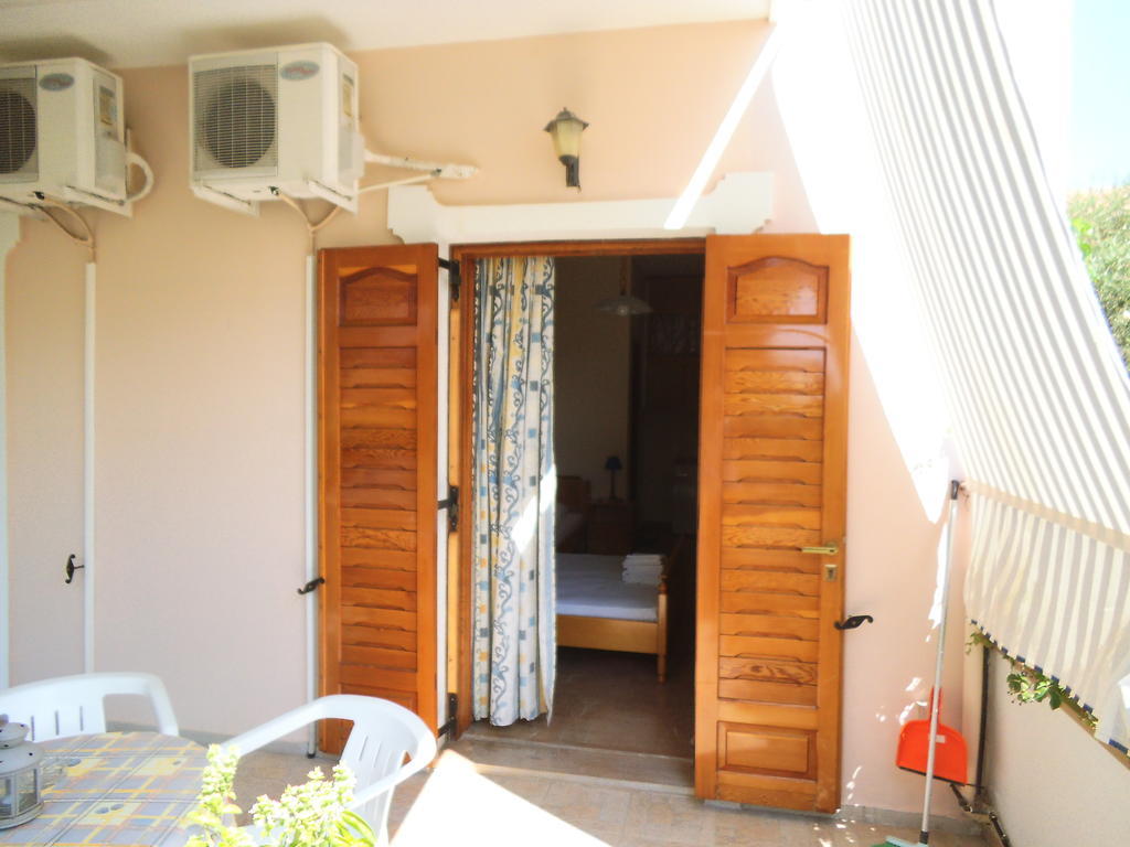 Villa Xenos Kalamákion Стая снимка
