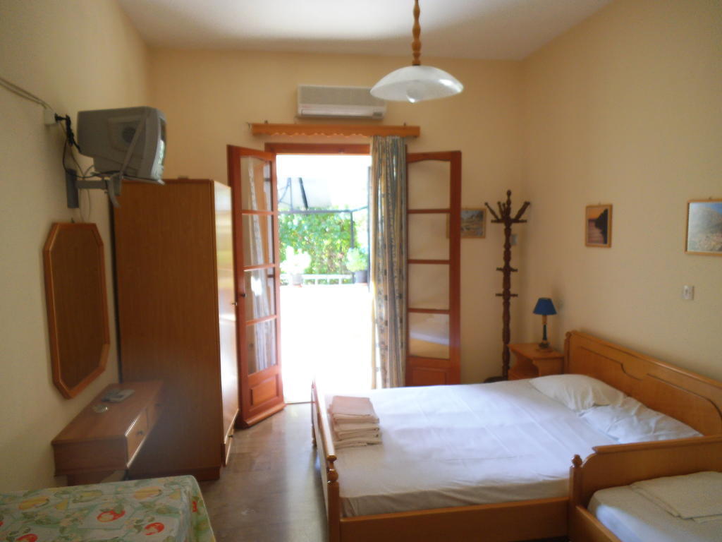 Villa Xenos Kalamákion Стая снимка