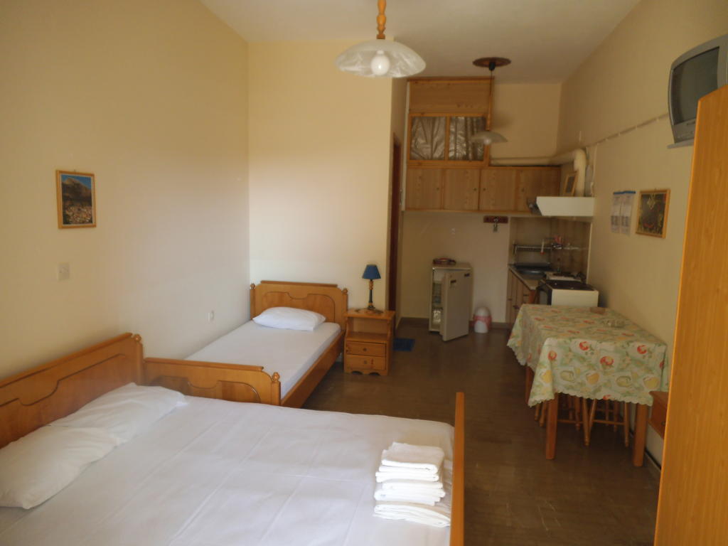 Villa Xenos Kalamákion Стая снимка